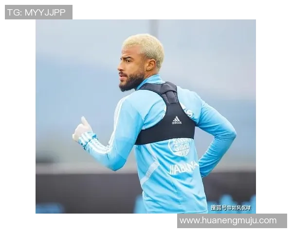 足球明星在赛场上如风般疾驰轻松甩开对手的精彩瞬间